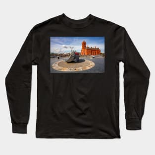 Merchant Seafarers' War Memorial, Mermaid Quay in Cardiff Bay Wales Long Sleeve T-Shirt